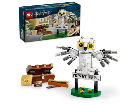 Eco - Friendly Wooden Building Blocks with a Castle - Building ThemeHedwig™ at 4 Privet Drive