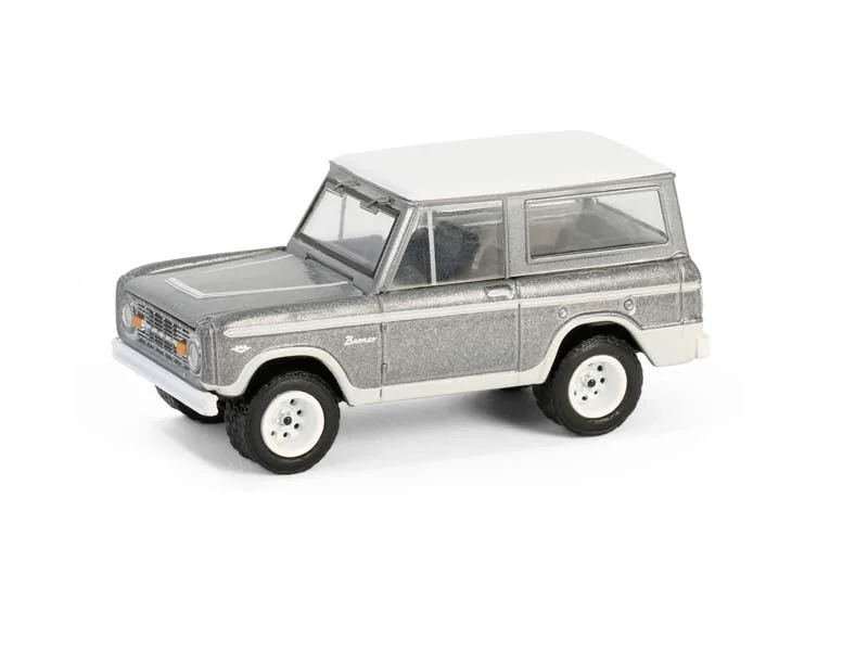 1:18 Scale Die - Cast Model of a 1969 Chevrolet Camaro SS with Opening Doors and Hood1967 Ford Bronco - Counting Cars (Hollywood Series 42) Diecast 1:64 Scale Model - Greenlight 62030E