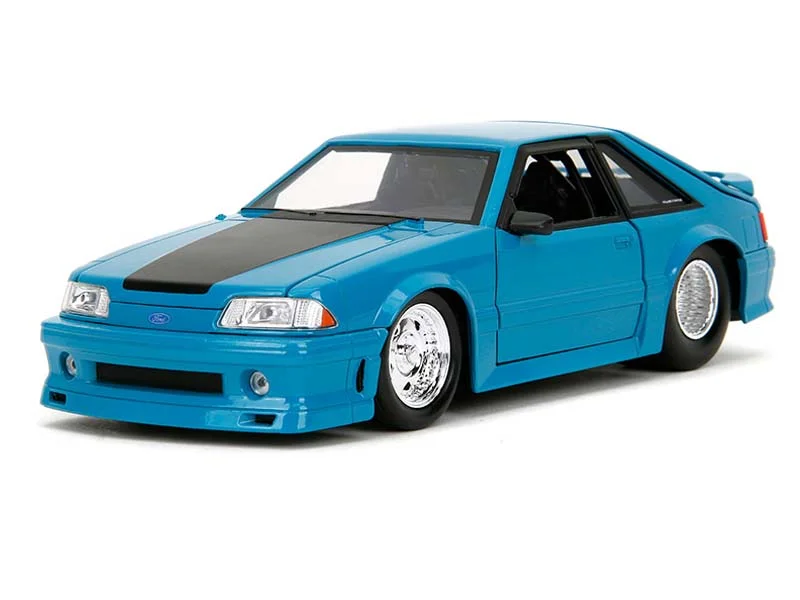 Collectible Train Set with a Steam Locomotive, Passenger Cars, and Track Accessories1989 Ford Mustang GT (Fast and Furious: Fast 10 X) Diecast 1:24 Scale Model - Jada 34922