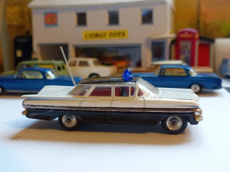 Radio - Controlled Drift Car with Adjustable Suspension and High - Grip Tires481 Chevrolet Impala Police Patrol (rebuilt)