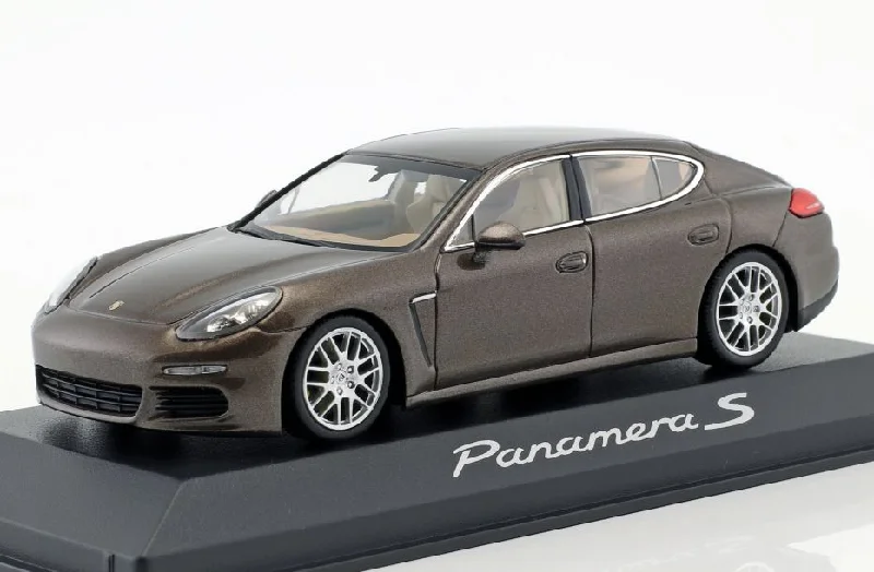 HO - Scale Model Railway Set with a Mountain - Themed Landscape and TunnelMinichamps 1:43 Porsche Panamera S Gen. II 2014 Mahogany