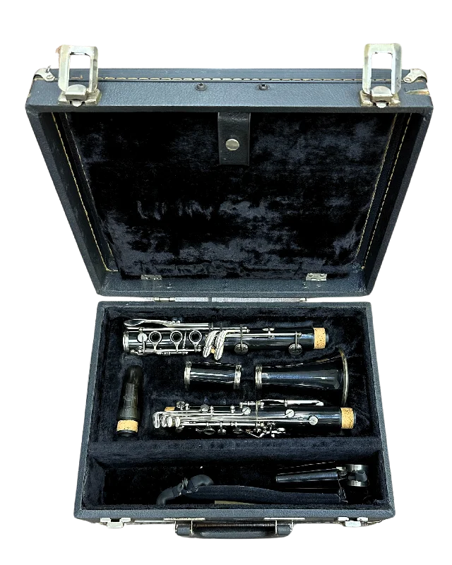 Exquisite Solid Wood Violins with Hand - Carved Scrolls for Classical PerformersSelmer Bundy 577 Bb Clarinet with Case